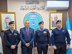 مدير عام الشرطة اللواء علام السقا يتفقد المكتب المركزي الوطني "انتربول فلسطين"