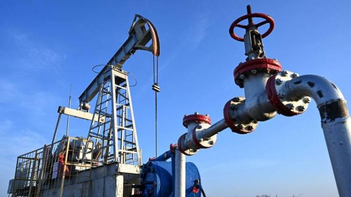 فاينانشال تايمز:دول الخليج تدرس مد خطوط أنابيب لتجاوز مضيق هرمز