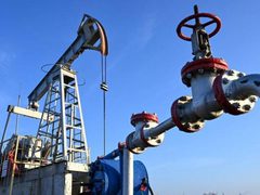 فاينانشال تايمز:دول الخليج تدرس مد خطوط أنابيب لتجاوز مضيق هرمز