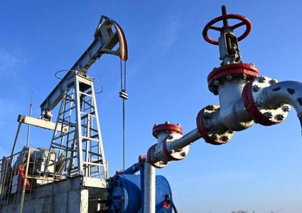 فاينانشال تايمز:دول الخليج تدرس مد خطوط أنابيب لتجاوز مضيق هرمز