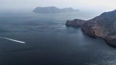 إيران تقرر: علم واحد سيسمح بالمرور الآمن عبر مضيق هرمز