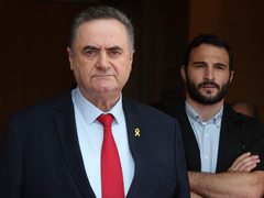 كاتس يتوعد حزب الله بـ"ثمن باهظ" بعد تكثيف الهجمات خلال عيد الفصح