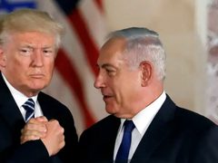 ترامب: إسرائيل ستتوقف عندما آمرها بذلك