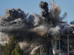 حريق منشآت غاز في أبو ظبي والكويت