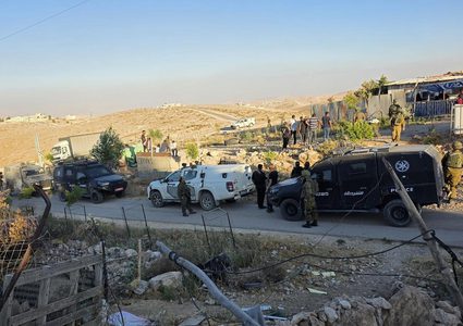 قوات الاحتلال تقتحم مركز الدفاع المدني بمسافر يطا