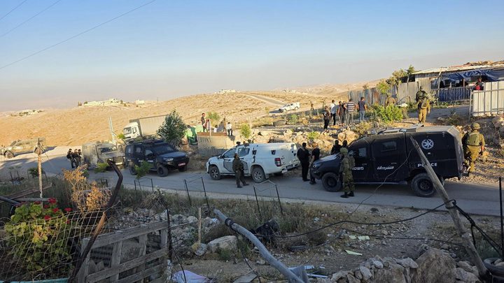 قوات الاحتلال تقتحم مركز الدفاع المدني بمسافر يطا