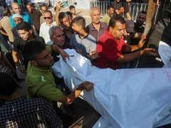 شهيد من ذوي الإعاقة برصاص الاحتلال جنوب خان يونس