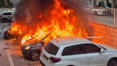 تل أبيب تستيقظ على صاروخ عنقودي.. إصابات بينها خطيرة ودمار واسع