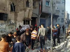 8 شهداء وعدد كبير من الجرحى خلال 24 ساعة بغزة وخان يونس