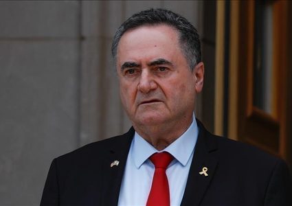 كاتس: إسرائيل شنّت هجوما على منشأة بتروكيماوية إيرانية كبيرة