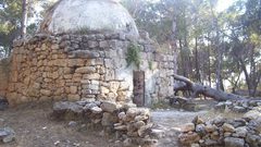 مستوطنون يقتحمون مقام "النبي غيث" في دير عمار شمال غرب رام الله