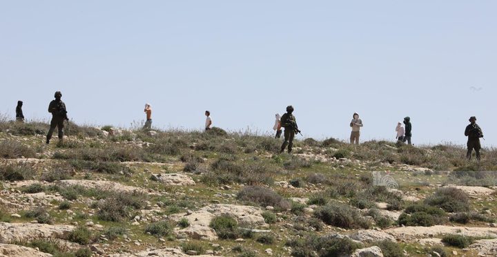 (محدث) ثلاث إصابات في هجوم للمستوطنين على مسافر يطا جنوب الخليل