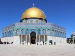 بعد إغلاقه مدة 40 يوماً .. إعادة فتح المسجد الأقصى أمام المصلين فجر الخميس