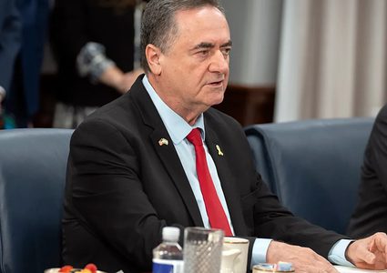 كاتس يهدّد باغتيال أمين عام حزب الله بعد هجوم إسرائيلي واسع على مواقع في لبنان