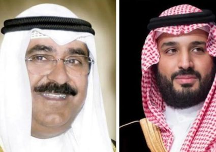 ولي العهد السعودي ونظيره الكويتي يبحثان هاتفياً مستجدات المنطقة واتفاق وقف النار