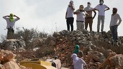 إصابة شاب باعتداء مستوطنين عليه في الأغوار الوسطى