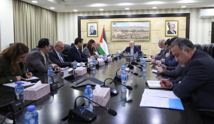 مصطفى يترأس اجتماعا للجنة التنمية الاقتصادية الوزارية الدائمة