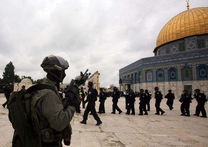 إغلاق المسجد الأقصى وكنيسة القيامة لليوم الـ40