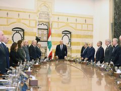 لبنان يرفع شكوى لمجلس الأمن ويعزز سيطرة الجيش على بيروت