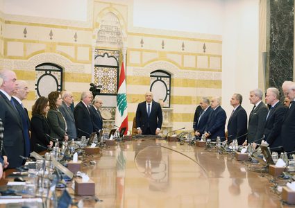 لبنان يرفع شكوى لمجلس الأمن ويعزز سيطرة الجيش على بيروت