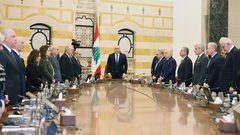 لبنان يرفع شكوى لمجلس الأمن ويعزز سيطرة الجيش على بيروت