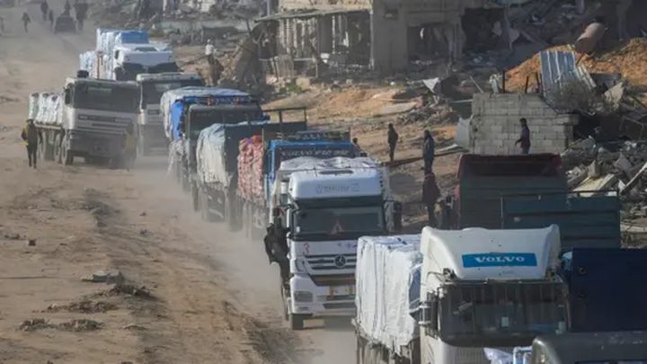 غزة: استمرار انخفاض عدد شاحنات المساعدات والسلع الأساسية وإغلاق معبر رفح