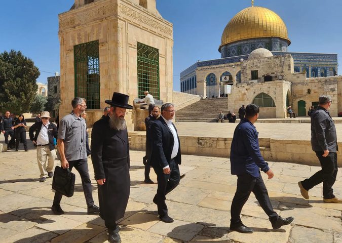 الخارجية تدين تصعيد اقتحامات المستوطنين للأقصى وتحذر من فرض وقائع جديدة
