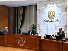 مصر: تعديل مواعيد إغلاق المحال من 9 إلى 11 مساءً حتى نهاية أبريل