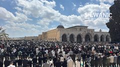 عشرات الآلاف يعمرون المسجد الأقصى المبارك في جمعته الأولى بعد الإغلاق الطويل الذي فرضه الاحتلال خلال الحرب مع إيران.