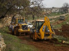 الاحتلال يصدر اوامر بتجريف ٣٣ دونما في نابلس