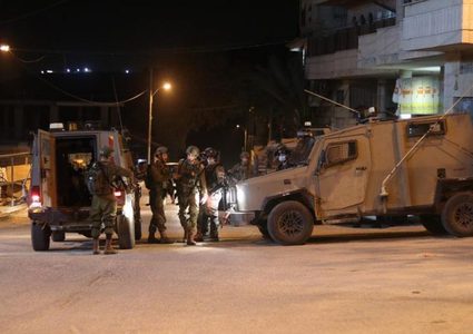 قوات الاحتلال تقتحم عدة قرى شمال شرق رام الله