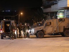 قوات الاحتلال تقتحم عدة قرى شمال شرق رام الله