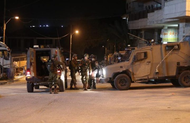 قوات الاحتلال تقتحم عدة قرى شمال شرق رام الله