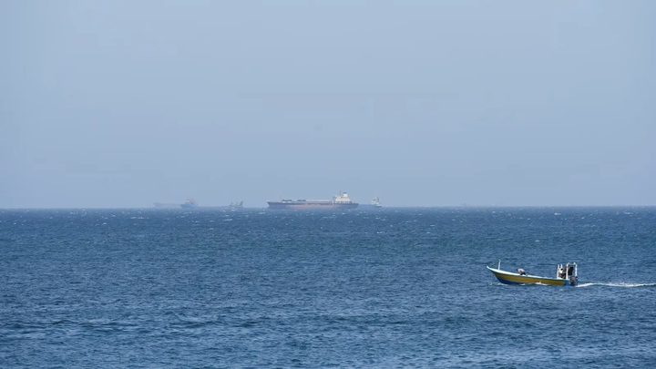 أكسيوس: سفن حربية أميركية تعبر مضيق هرمز دون تنسيق مع إيران