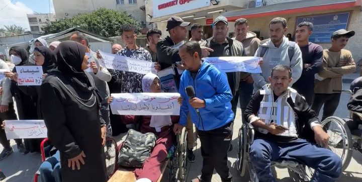 اعتصام يطالب بعلاج مرضى الكلى خارج غزة في ظل تدهور القطاع الصحي