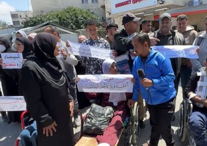 اعتصام يطالب بعلاج مرضى الكلى خارج غزة في ظل تدهور القطاع الصحي