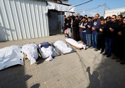 شهداء وجرحى بقصف للاحتلال على دير البلح وبيت لاهيا في قطاع غزة