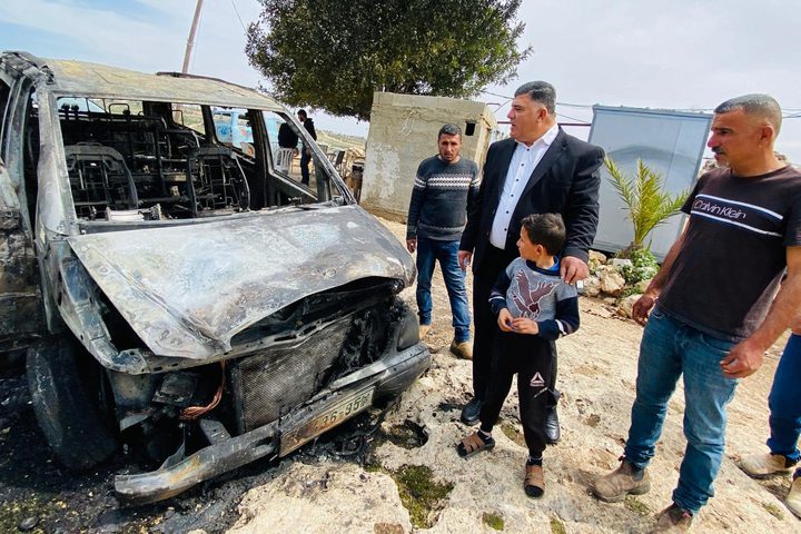 مستعمرون يحرقون اجزاء من منزل في قرية دوما