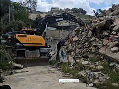 الاحتلال يجبر مواطنا على هدم منزله في القدس