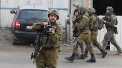 مستوطنون يحتجزون شابين في بيتا جنوب نابلس