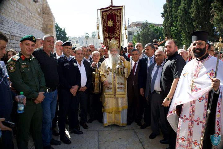 الشرطة تؤمّن وتشارك في استقبال النور المقدس في محافظة بيت لحم