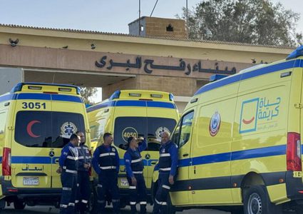 إجلاء مرضى عبر معبر رفح لتلقي العلاج في الخارج وإغلاق المعبر غدا