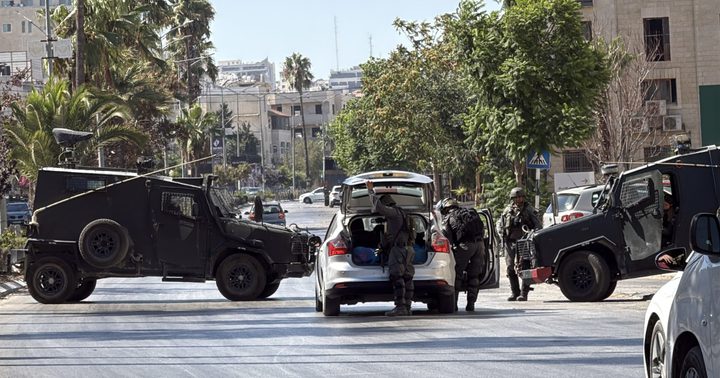 الاحتلال يحتجز المواطنين لساعات شمال شرق رام الله