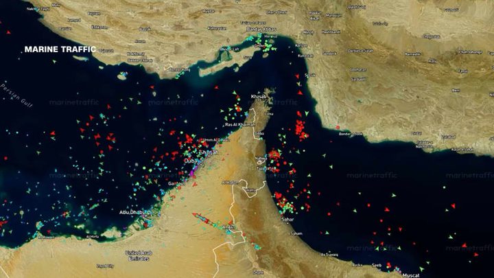ترامب يعلن ان البحرية الأمريكية ستبدأ عملية حصار لمضيق هرمز
