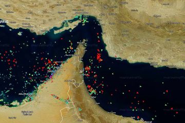 ترامب يعلن ان البحرية الأمريكية ستبدأ عملية حصار لمضيق هرمز