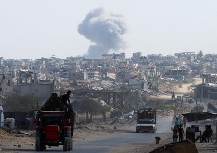 الاحتلال يواصل خروقاته: نسف منازل وإطلاق نار شرق غزة