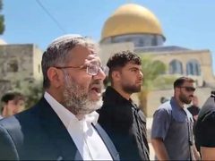 بن غفير يقود اقتحام المستوطنين للأقصى ويؤدون صلوات تلمودية