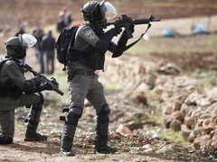 إصابة مواطنين برصاص الاحتلال واعتقال 3 آخرين جنوب شرق القدس