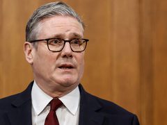 رئيس وزراء بريطانيا: لن ننجر إلى حرب مع إيران ونرفض السيطرة على هرمز