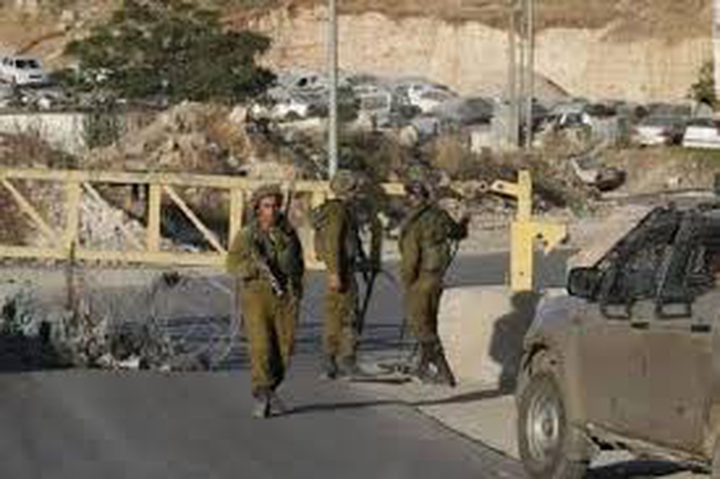 الاحتلال يقتحم المغير وينصب حاجزاً على طريق يبرود – سلواد شمال شرق رام الله